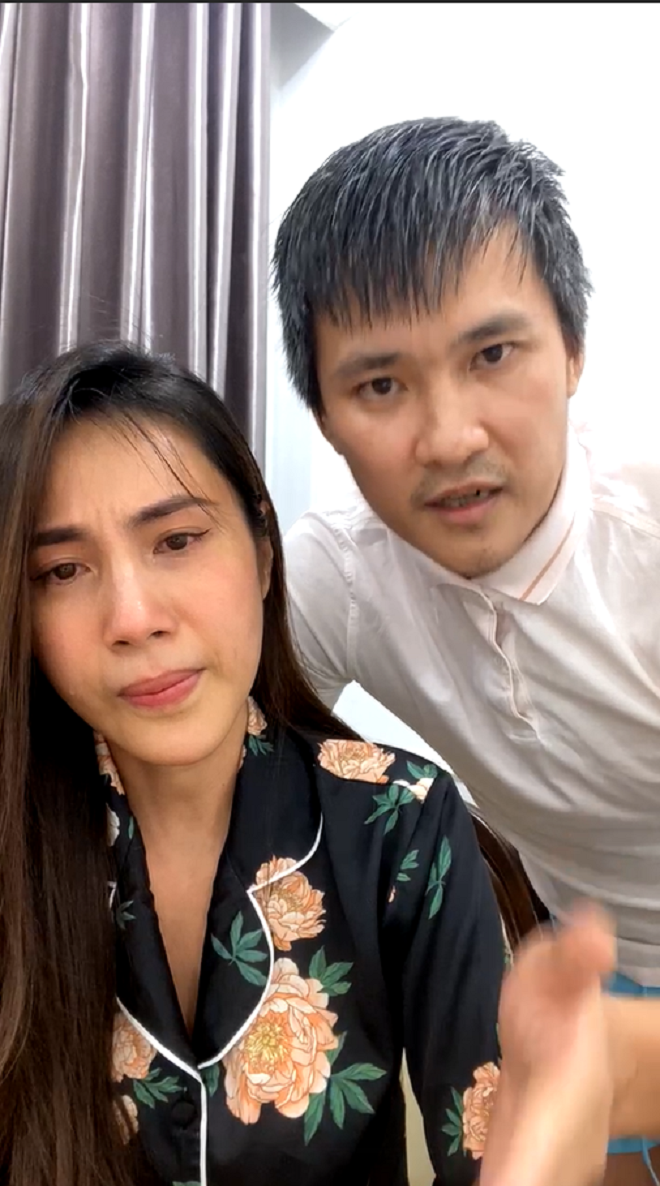 Thủy Tiên bật khóc trên livestream