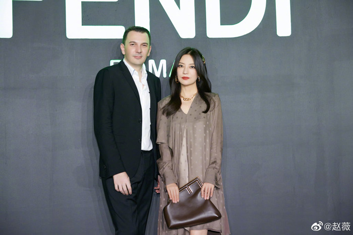 Hình ảnh thảm đỏ gần đây và cũng là cuối cùng của Triệu Vy tại show thời trang&nbsp;