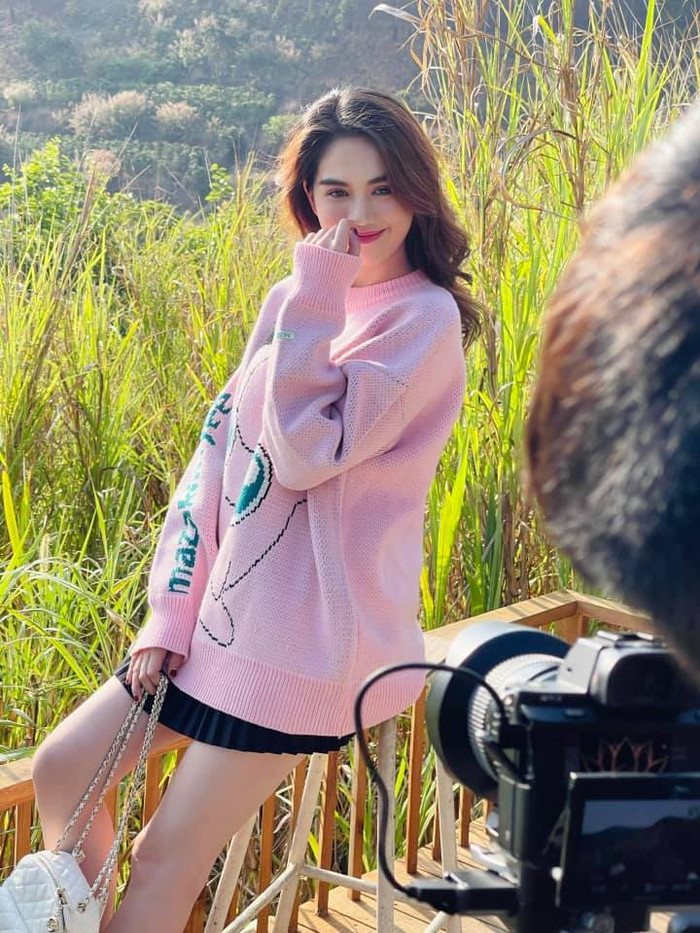 Hiện tại, dù đã bước qua tuổi 30, nhưng 'Nữ hoàng nội y' không hề có dấu hiệu lão hoá hay vóc dáng bị 'xuống cấp'.