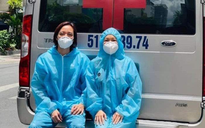 Xúc động câu chuyện vợ chồng Việt Hương giúp Phi Nhung chuyển viện giữa đêm Ảnh 2