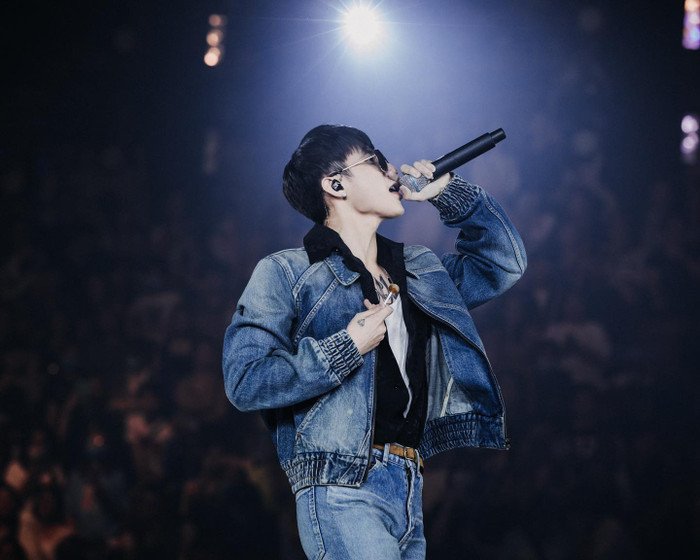 Ngoài phong cách trình diễn ấn tượng thì Sơn Tùng còn được khán giả khen ngợi bởi những hành động đẹp của mình 