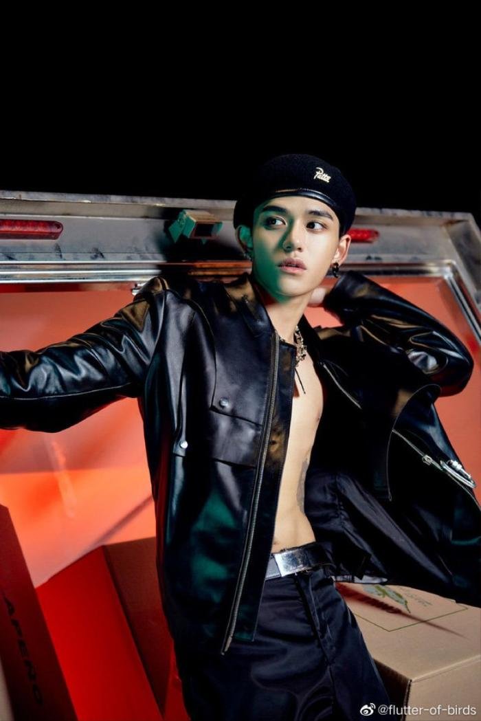 Lucas bị người nhà 'chửi vào mặt' sau khi bị tố 'săn gái', chê Jaemin và Taeyong bất tài, đánh Hendery? Ảnh 4