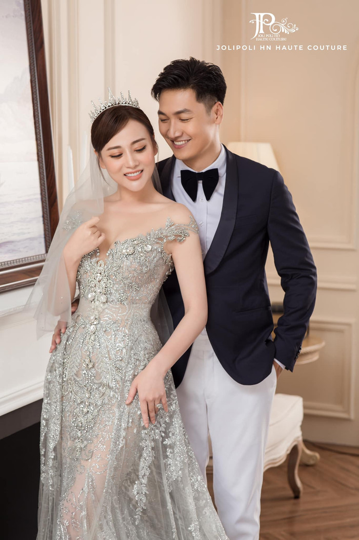 So kè bộ ảnh cưới của Mạnh Trường - Phương Oanh và Thu Quỳnh - Anh Vũ trong 'Hương vị tình thân' Ảnh 14