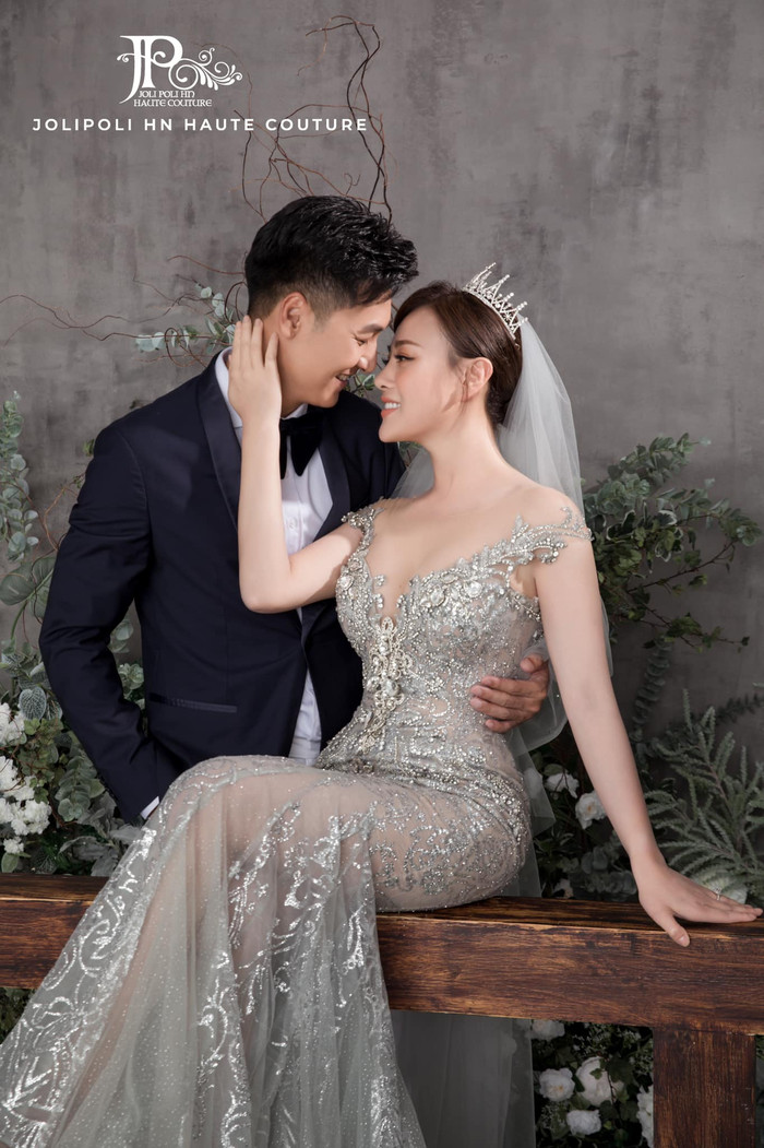 So kè bộ ảnh cưới của Mạnh Trường - Phương Oanh và Thu Quỳnh - Anh Vũ trong 'Hương vị tình thân' Ảnh 11