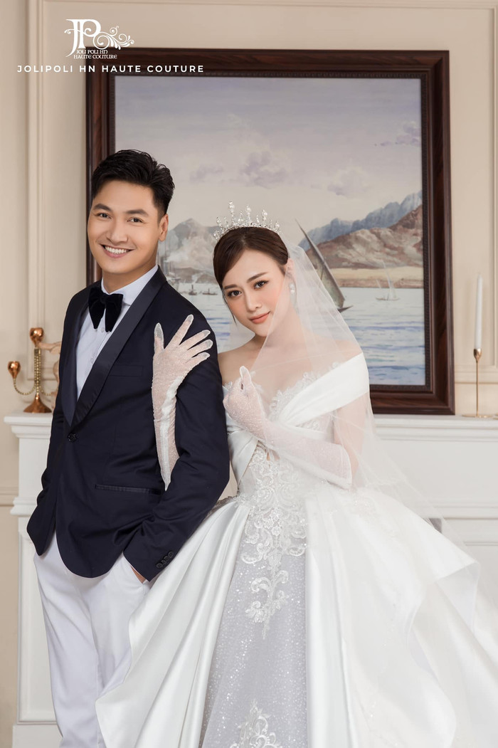 So kè bộ ảnh cưới của Mạnh Trường - Phương Oanh và Thu Quỳnh - Anh Vũ trong 'Hương vị tình thân' Ảnh 16