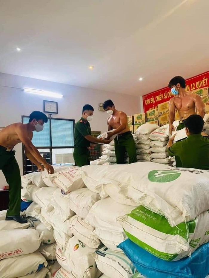 Nhìn hình ảnh thì ai còn để ý tới gạo nữa?