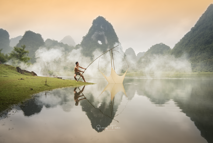 Khung cảnh đẹp và bình yên ở đây khiến du khách cảm giác như đang lạc vào thế giới khác