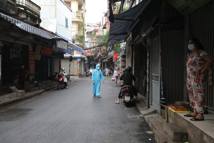 Cận cảnh 'Điểm nóng Covid-19' nơi ghi nhận 41 ca F0 tại phường Giáp Bát Ảnh 9