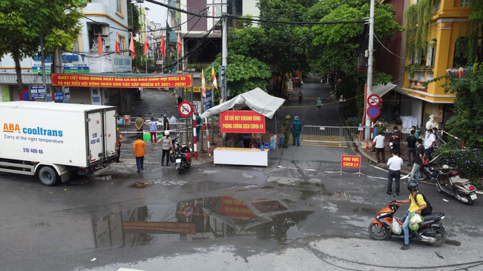 Phường Giáp Bát áp dụng các biện pháp phòng chống dịch nghiêm ngặt.