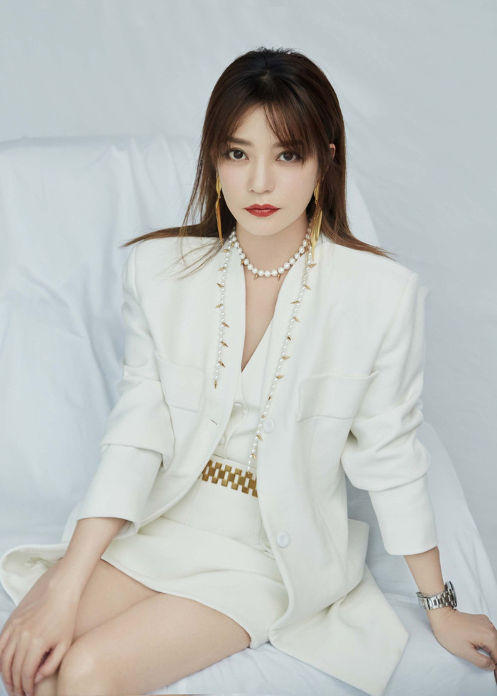 Triệu Vy bị loại bỏ khỏi danh sách Tứ Đán Song Băng, hàng loạt giải thưởng nghệ thuật cũng tước mất Ảnh 3