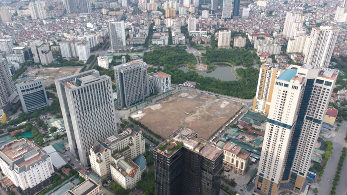 Toàn cảnh ô đất Đại sứ quán Mỹ thuê để xây công trình trụ sở nằm gần Công viên Cầu Giấy.