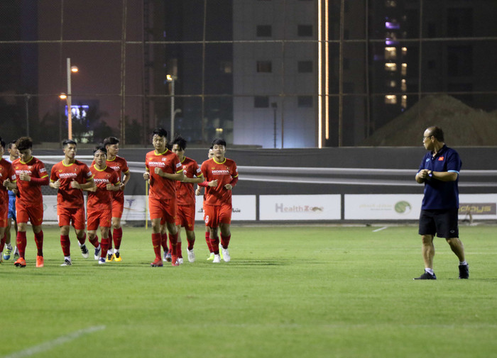 HLV Park Hang Seo và các học trò phải điều chỉnh nhịp sinh học và làm quen điều kiện thời tiết ở Saudi Arabia.