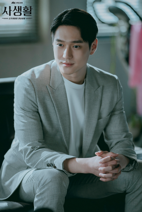 Điểm danh 7 diễn viên Kbiz từng học chung một trường đại học: Song Kang chính là hậu bối của Lee Min Ho Ảnh 10