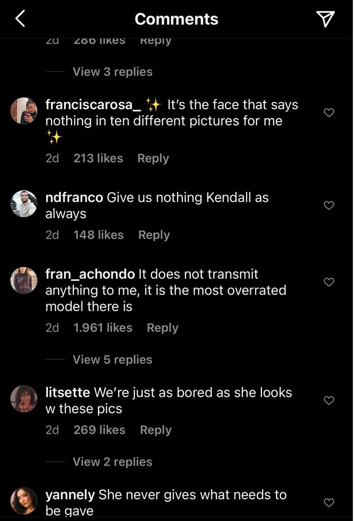 Kendall Jenner bị chê bai bởi biểu cảm, gương mặt chán nản của cô khiến nhiều người cảm thấy mệt mỏi khi nhìn vào 