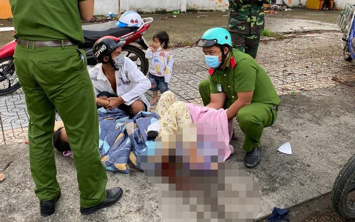 Chiến sĩ trực chốt kiểm dịch giúp thai phụ 'vượt cạn' ngay trên vỉa hè Ảnh 2