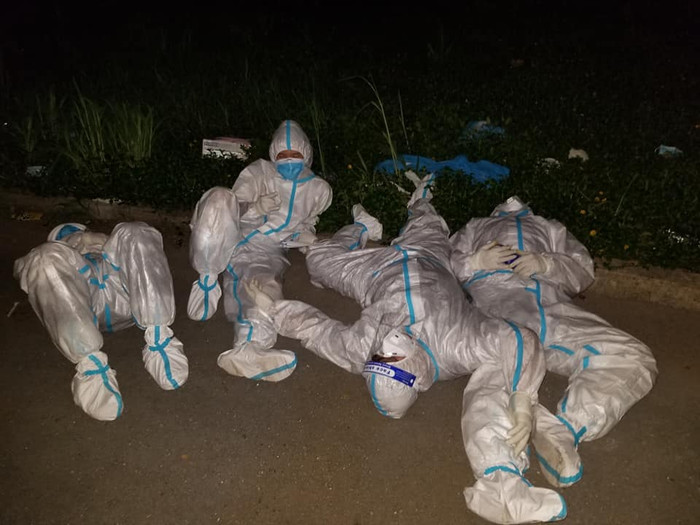 Làm việc mệt mỏi là thế, tuy nhiên, vì tinh thần trách nhiệm, vì sự nhiệt huyết tuổi trẻ, Hoàng Phúc và đồng đội luôn nỗ lực để hoàn thành nhiệm vụ 