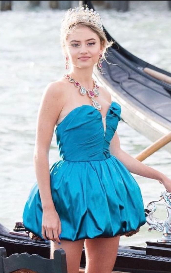 Nhan sắc chụp vội không qua chỉnh sửa đã cho thấy vẻ đẹp của Leni Klum