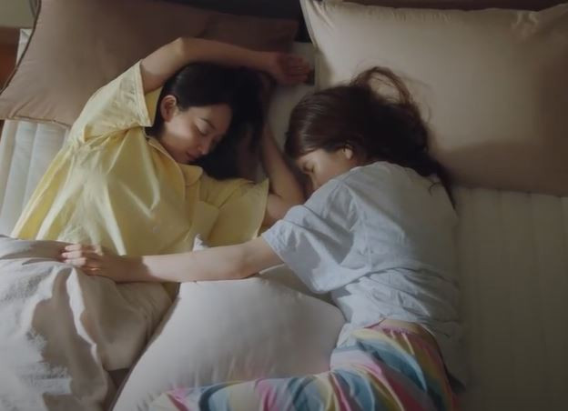 'Hometown Cha Cha Cha' tập 2: Shin Min Ah bị tẩy chay, sự nghiệp suýt nữa tiêu tan vì tính cách tiểu thư Ảnh 11