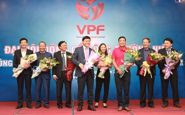 CLB Hải Phòng nợ thuế từ thời 'sếp cũ' VPF, không liên quan ông Hoàn 'pháo' Ảnh 2