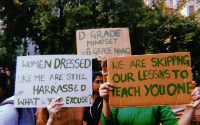 Trường Đại học Ấn Độ ra quy định ngược đời gây phẫn nộ sau vụ một nữ sinh bị cưỡng bức tập thể Ảnh 2
