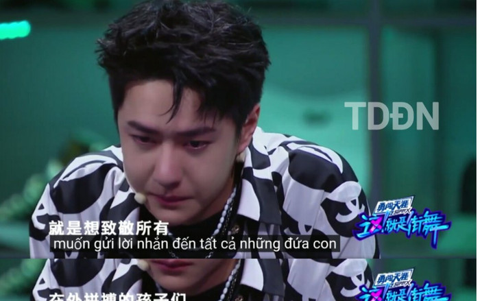 Street Dane of China 4: Vương Nhất Bác vì kí ức này mà rơi lệ khi xem thí sinh biểu diễn Ảnh 2