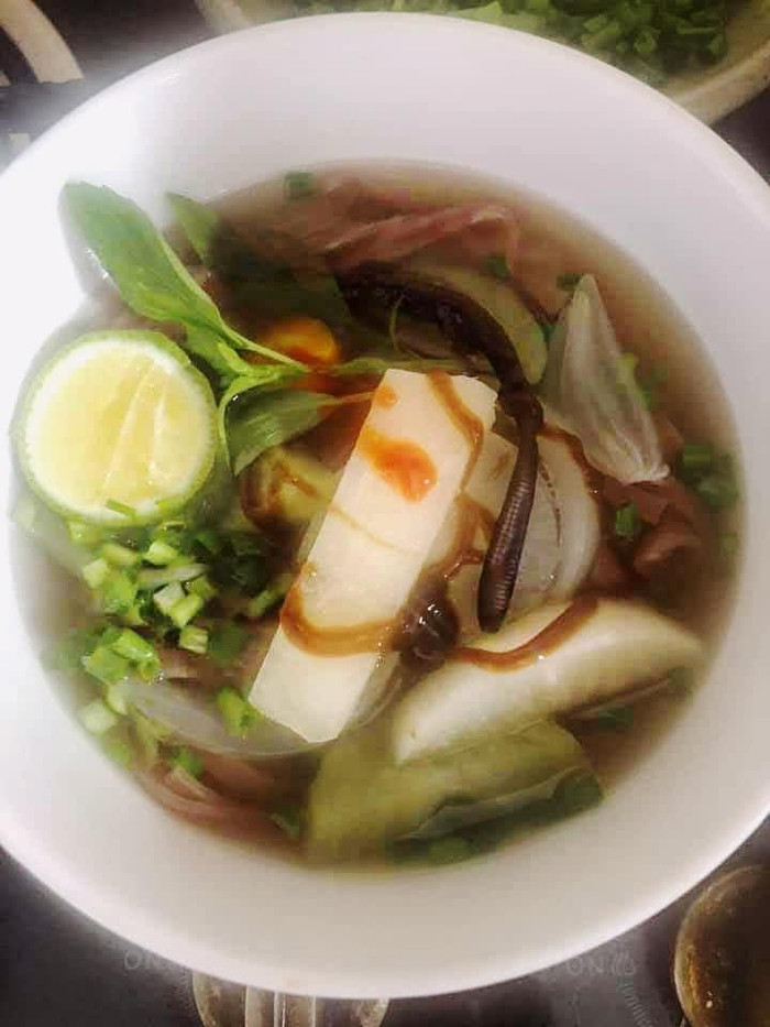 Hình ảnh tô phở địa long được cô nàng chia sè. 