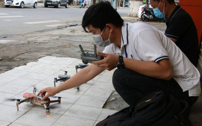 Đà Nẵng bắt đầu dùng flycam tuần tra giám sát các ngõ hẻm xử phạt người vi phạm Ảnh 2