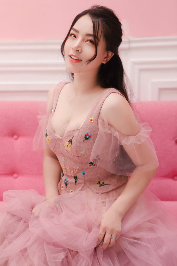 Một nữ ca sĩ đăng kết quả test Covid-19 dương tính, nhưng bị dân mạng 'ném đá' không tiếc tay Ảnh 4