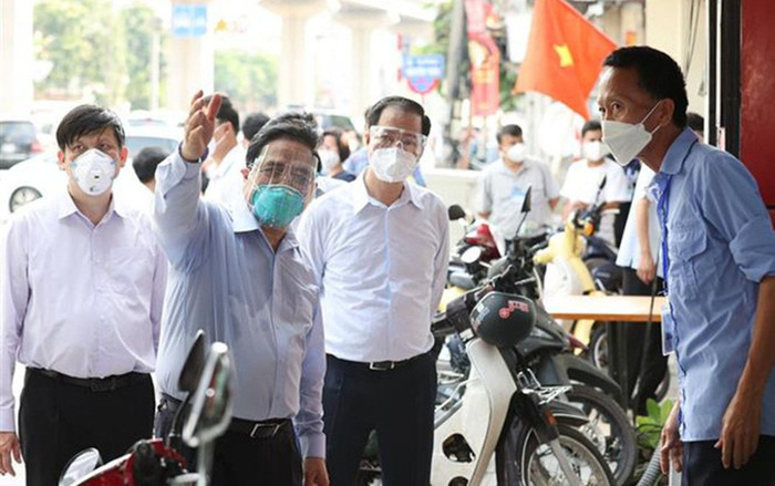 Đột xuất kiểm tra, Thủ tướng yêu cầu di dời bớt người dân khỏi điểm nóng nhất về Covid-19 ở Hà Nội Ảnh 2