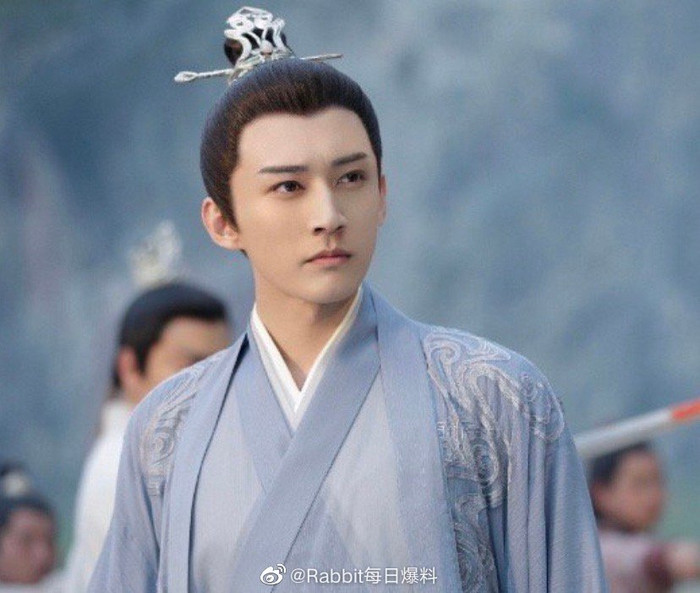 'Dữ quân ca' đang hot, nữ chính Trương Dư Hi lộ ảnh hẹn hò với bạn diễn nhưng không phải Thành Nghị? Ảnh 8