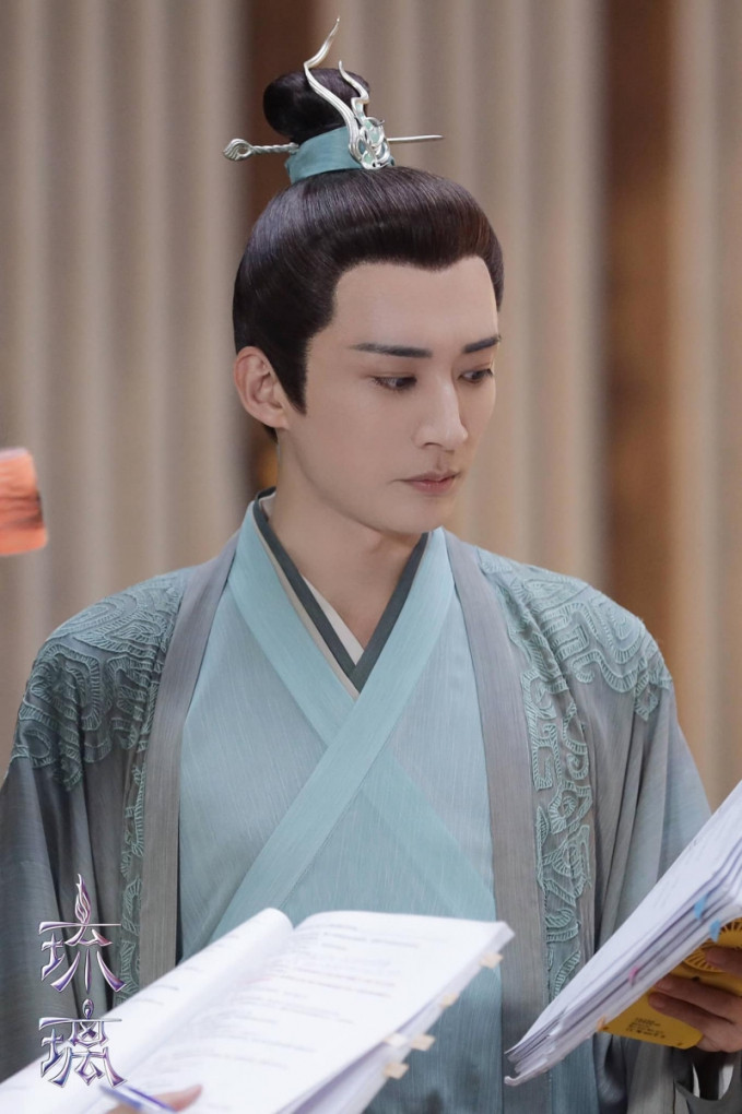 'Dữ quân ca' đang hot, nữ chính Trương Dư Hi lộ ảnh hẹn hò với bạn diễn nhưng không phải Thành Nghị? Ảnh 9