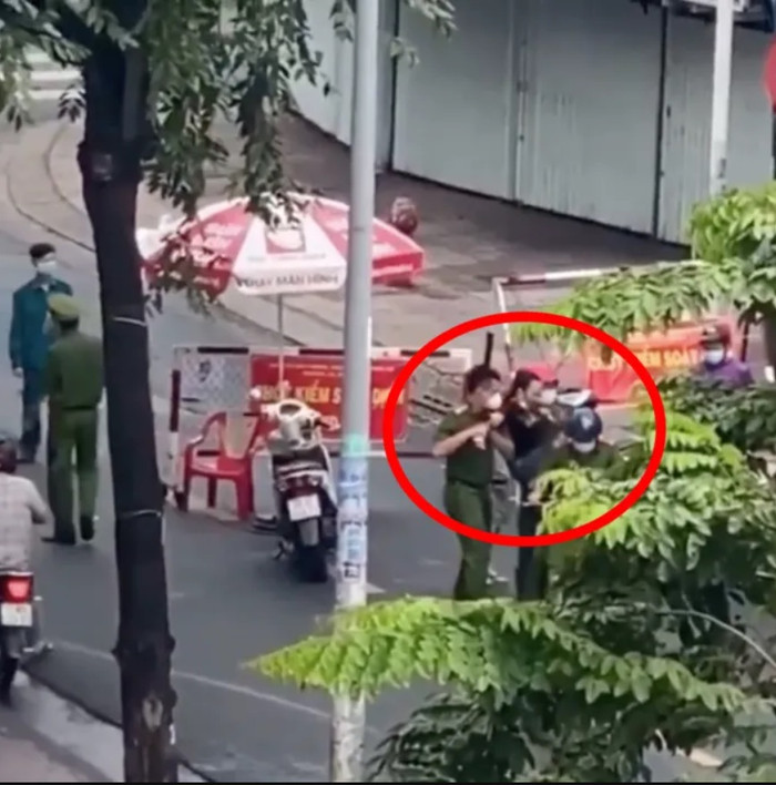 'Chị đại quận 4' lại xuất hiện trên đường phố sau nhiều lần vi phạm