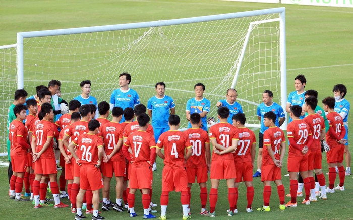 Tuyển Việt Nam: Những người may mắn hơn các cầu thủ 'khóc than' ở vùng Than Ảnh 2