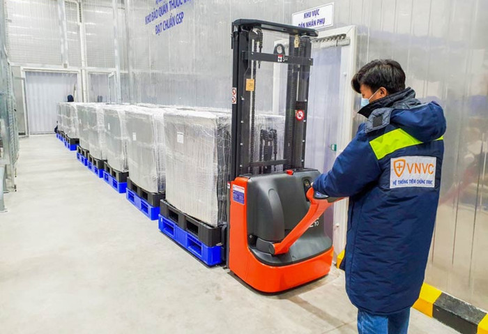 Sáng 1/9, AstraZeneca đã chuyển 3 lô vaccine phòng Covid-19 về Việt Nam, với tổng số 2.016.460 liều. (Ảnh: VNVC).