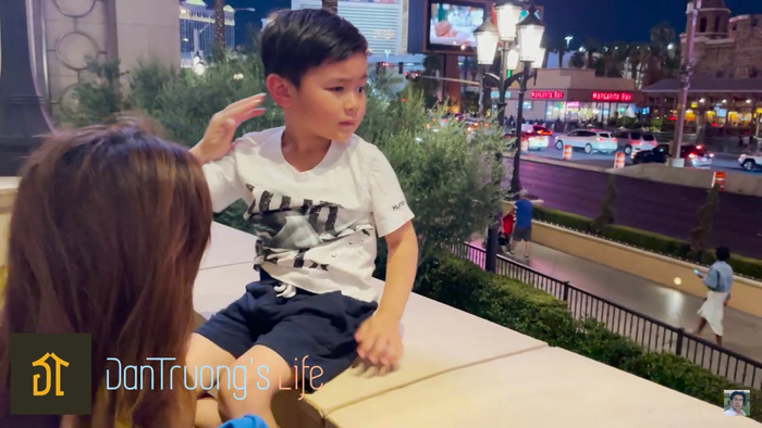 Có thể thấy mối quan hệ giữa nam ca sĩ và vợ cũ rất tốt. 