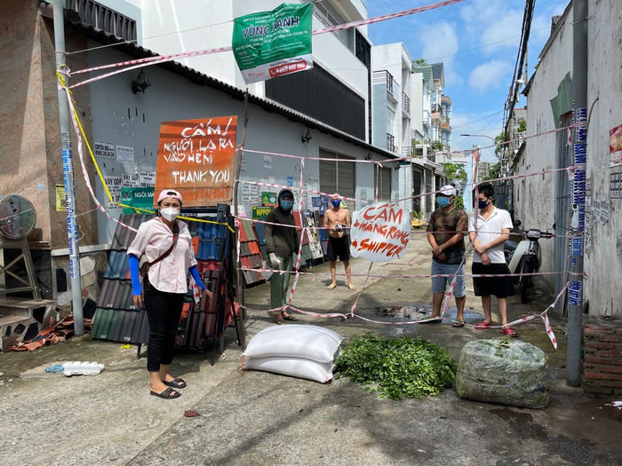 Phương Thanh năng nổ tham gia các hoạt động thiện nguyện trong mùa dịch