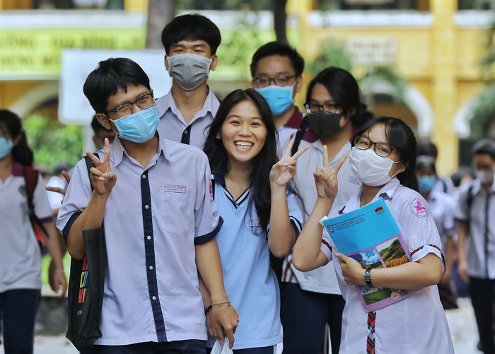 Nhiều địa phương quyết định miễn giảm học phí năm học mới để hỗ trợ phụ huynh, học sinh. Ảnh minh họa/VNE