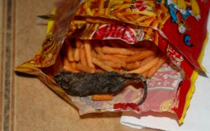 Ăn nhầm kẹo tẩm thuốc diệt chuột, chị tử vong, em trai nguy kịch Ảnh 2