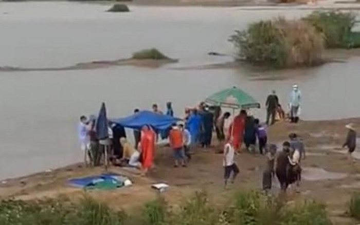 Quảng Ngãi: Đi cào hến, 3 người đuối nước thương tâm Ảnh 2