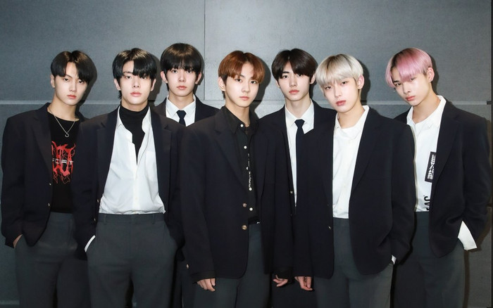 ENHYPEN rơi vào tình trạng báo động khi có 5 thành viên dương tính Covid-19 Ảnh 2