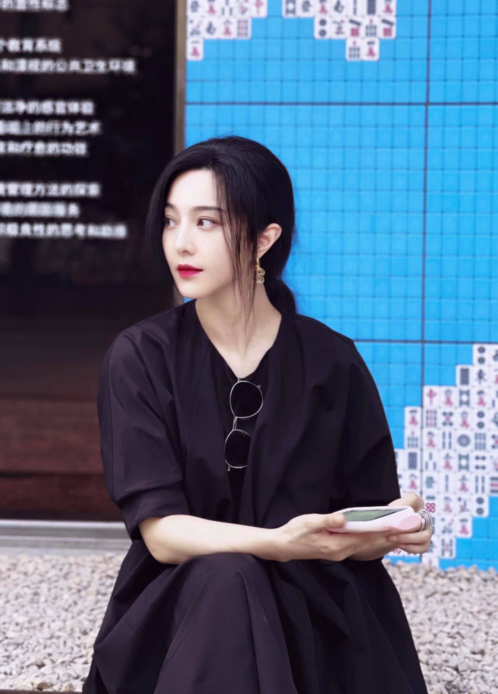 Thần thái và nhan sắc của Phạm Băng Băng ngày thường đúng là đỉnh cao chả thua kém gì những lúc đi tiệc tùng và sự kiện 