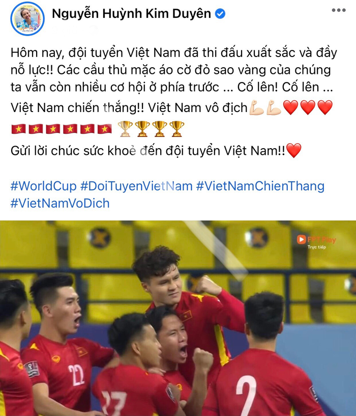 Á hậu Kim Duyên gửi lời chúc sức khỏe đến các cầu thủ đội tuyển Việt Nam.