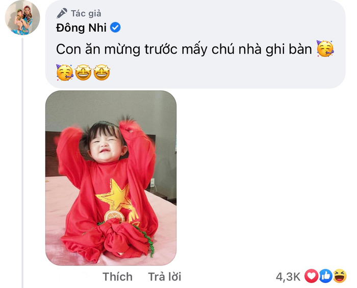 Khoảnh khắc bé Winnie vui mừng khi tuyển Việt Nam ghi bàn.