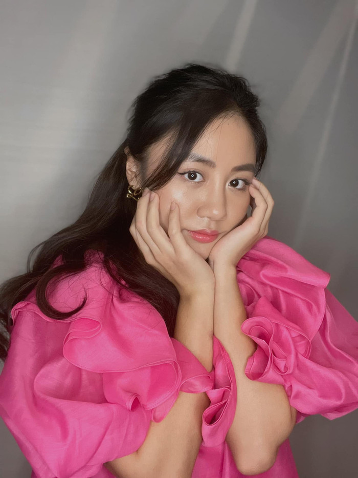 Văn Mai Hương update loạt ảnh mới chào đón tháng mới và mừng Lễ Quốc Khánh vừa qua