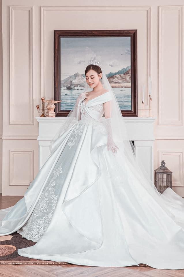 Đúng là thời tiết cũng ảnh hưởng đến tinh thần, dung nhan con người nhiều lắm.