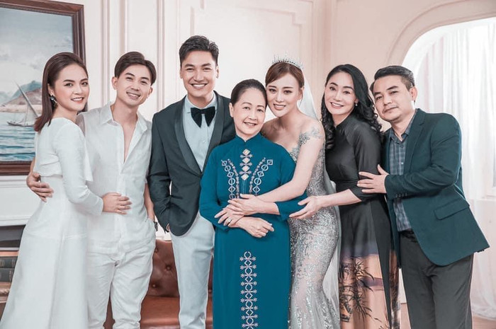 Ảnh cưới xinh xắn, đẹp như thế này cơ mà...