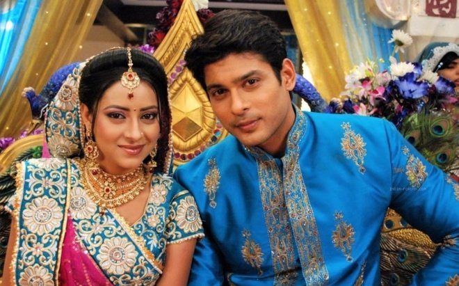 Đám tang sao phim Cô dâu 8 tuổi: Mẹ ruột nín lặng gục ngã, bạn gái gào khóc Ảnh 2