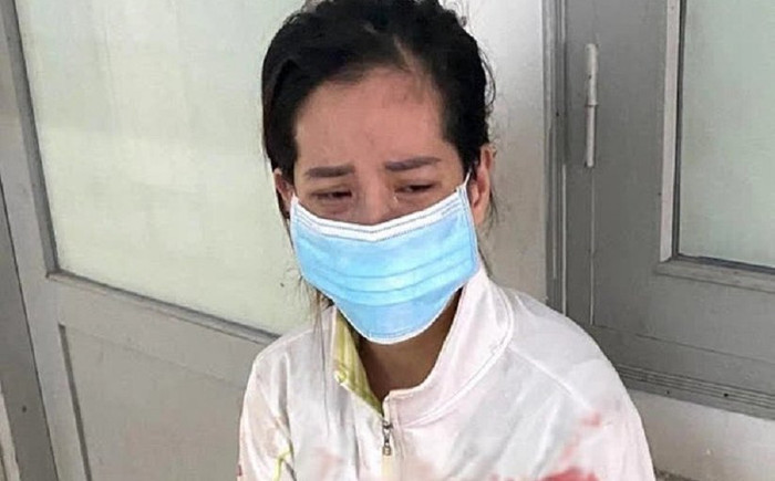 Mâu thuẫn do ghen tuông, vợ đâm 'chồng hờ' tử vong ngay trong khu phong tỏa Ảnh 2