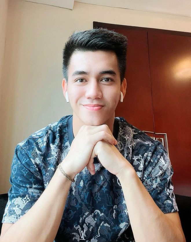 Những hình ảnh của Tiến Linh trên mạng xã hội