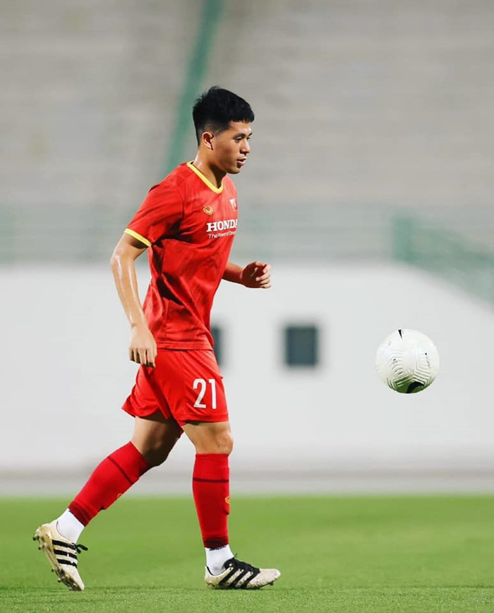 Đình Trọng rách cơ đùi, chắc chắn vắng mặt trận Việt Nam vs Australia ngày 7/9 tới.